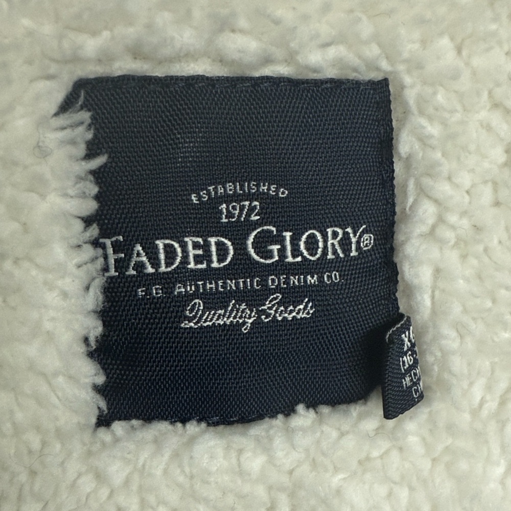 Faded Glory Tan Teddy Jacket with Cream Accents - Picture 8 of 8
